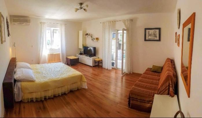 Apartmani Tina Jelsa  Exterior foto